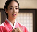 Cantik dalam balutan Hanbok 