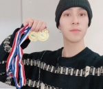 Jago main <i>game</i>, Hendery dapat dua medali