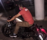 Tampil Keren Saat Naik Motor