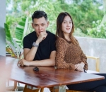 Kompak Berpose Keren