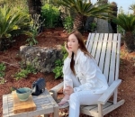 Nongkrong cantik di tengah alam 