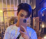 Potret <i>Mirror Selfie Aesthetic</i>