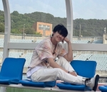 Pamer Senyum Manis