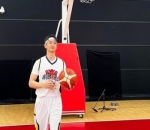 Kece saat main basket 