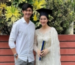 Mesra ketika Temani wisuda 