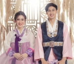 Pakai busana ala-ala korea nih
