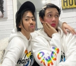 Sama-sama lawak dan humoris
