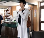 Keren Dalam Balutan Jas Dokter