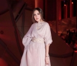 Anggun dan kalem ala <i>high class woman</i>