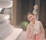 Menawan dalam balutan hanbok
