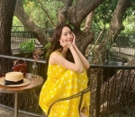 Tampil menawan dengan gaun <i>Chic colorful </i>