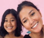 Makin mirip saat senyum 