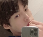 Potret <i>Mirror Selfie</i> Unik