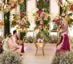 lamaran dengan tema <i>pink</i> dan merah