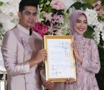 Ricis dan Ryan tunjukkan plakat cinta 