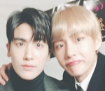 Momen akrab bareng V BTS