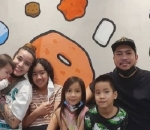 Mama muda dengan empat orang anak