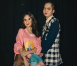  <i>Super chic</i> saat <i>virtual perform</i>