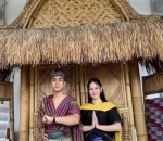 kompak kenakan baju adat