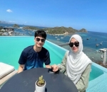 Momen <i>uwu</i> saling genggam tangan