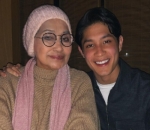 Potret bareng nenek
