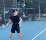Gemar main tenis