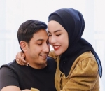 Pamer Momen <i>cuddling</i>