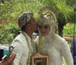 Momen Ridho kecup mesra Syifa usai resmi jadi pasangan halal