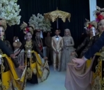 Resepsi Ridho-Syifa menampilkan tarian adat