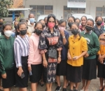 Anggun dengan Tenun