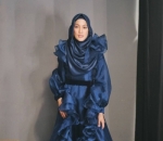 Glamor dan elegan ala tuan putri untuk tampil di pesta