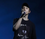 Siap Menyanyikan Lagu Romantis