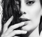Potret <i>close up fierce stunning</i>