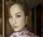 <i>Stunning</i> Saat Pakai <i>Make Up</i>