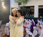 Naysila dan Lydia anggun bak bidadari