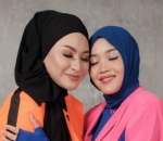 Kompak kenakan busana <i>chic colorful</i>