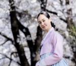 Cantik Dalam Balutan Hanbok