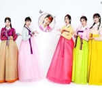 Kompak kenakan hanbok