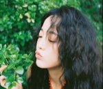 Bikin Pangling Dengan Rambut Keriting