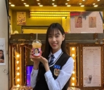 Imut Dengan Poni Tengah