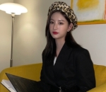Tampil Cerah Dengan Busana Hitam