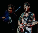 penyanyi dan penulis lagu