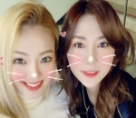 <i>Fangirl</i> Sukses