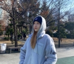 Pecinta <i>Hoodie</i> dan <i>Beanie Hat</i>