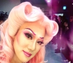 Curi Perhatian Dengan Peran Transgender Di Panggung Musikal