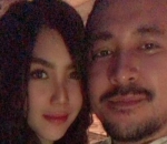 menikmati malam berdua