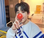 Pancarkan Pesona Imut Sebagai <i>Maknae</i>