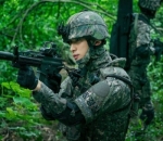 Curi Perhatian Saat Jadi Tentara