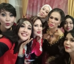 Kenangan bersama para rekan artis