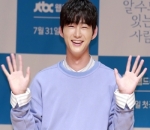 Memiliki <i>Eye Smile</i> Yang Indah